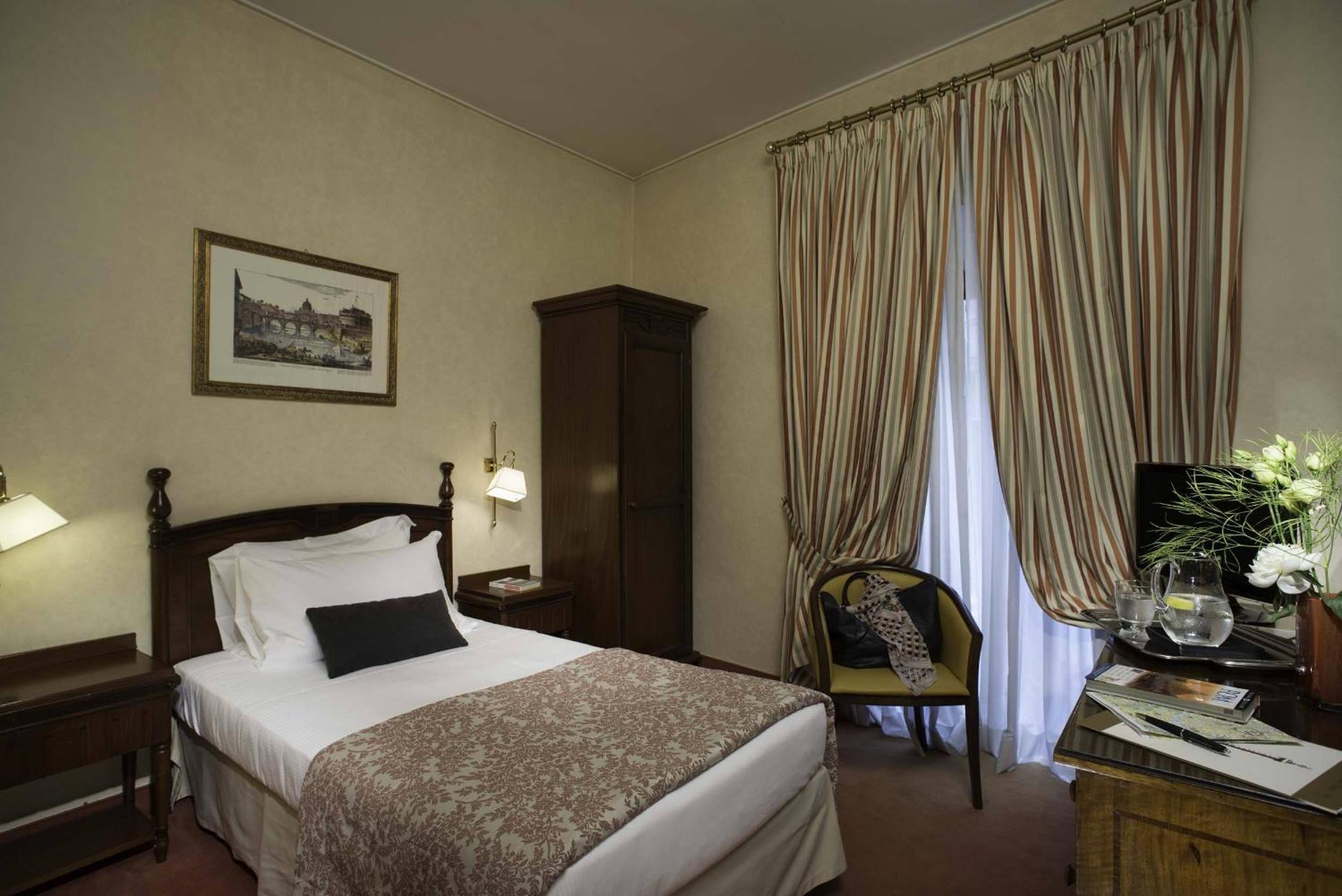 Single Room,1437385744:JPEG