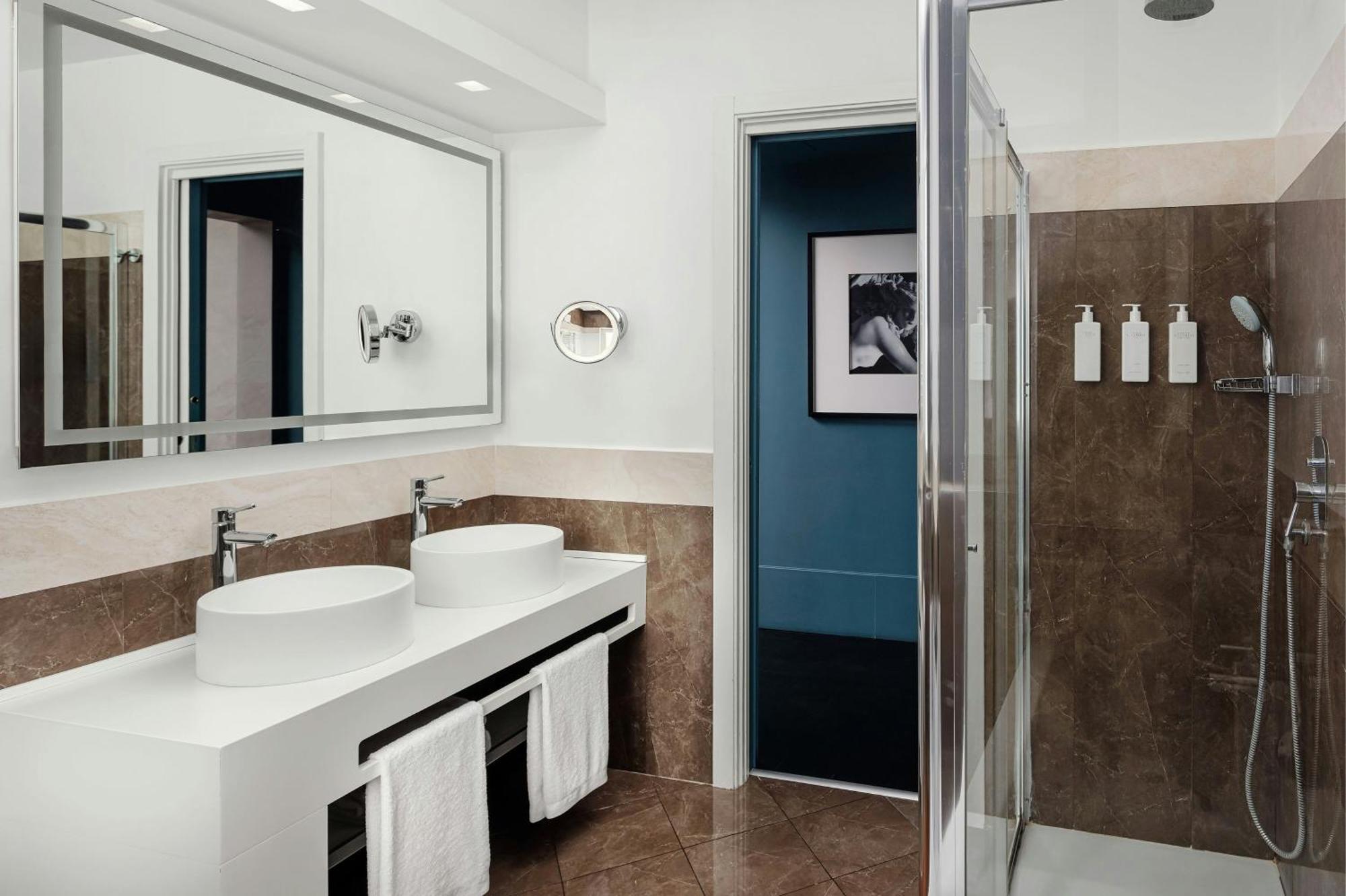 One-Bedroom Signature King Suite City View,1643134233:JPEG